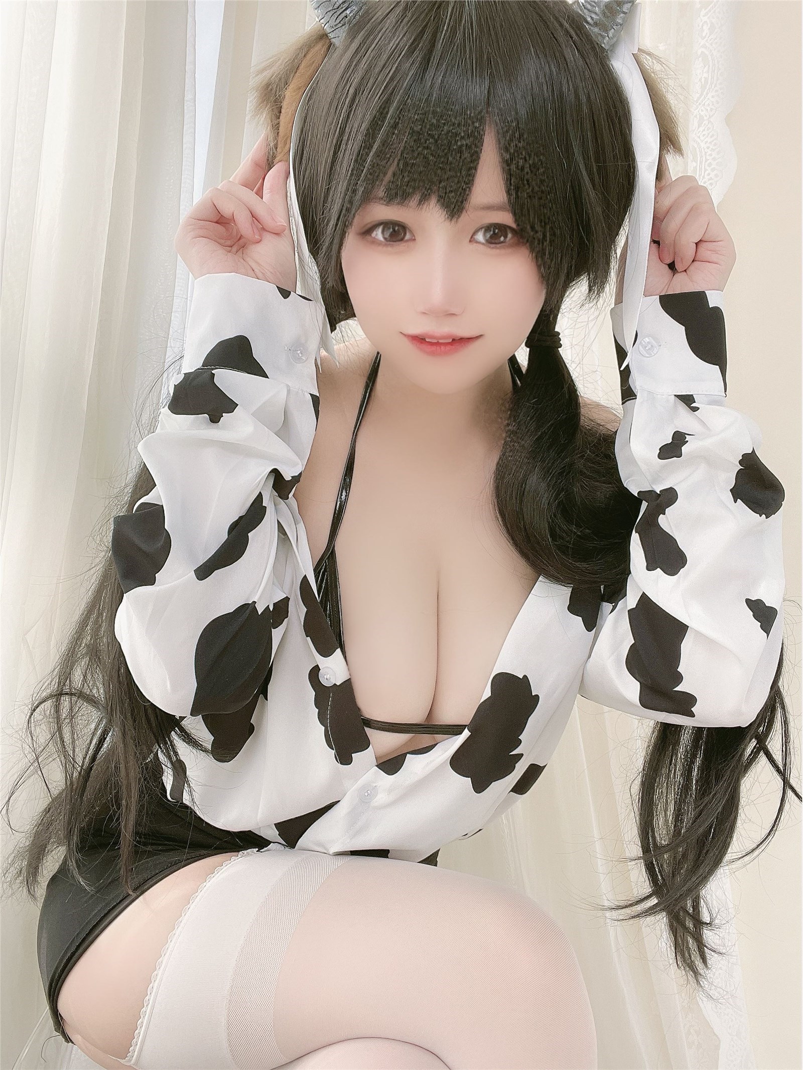 Chiyo Ogura w - Cow Shirt(3)